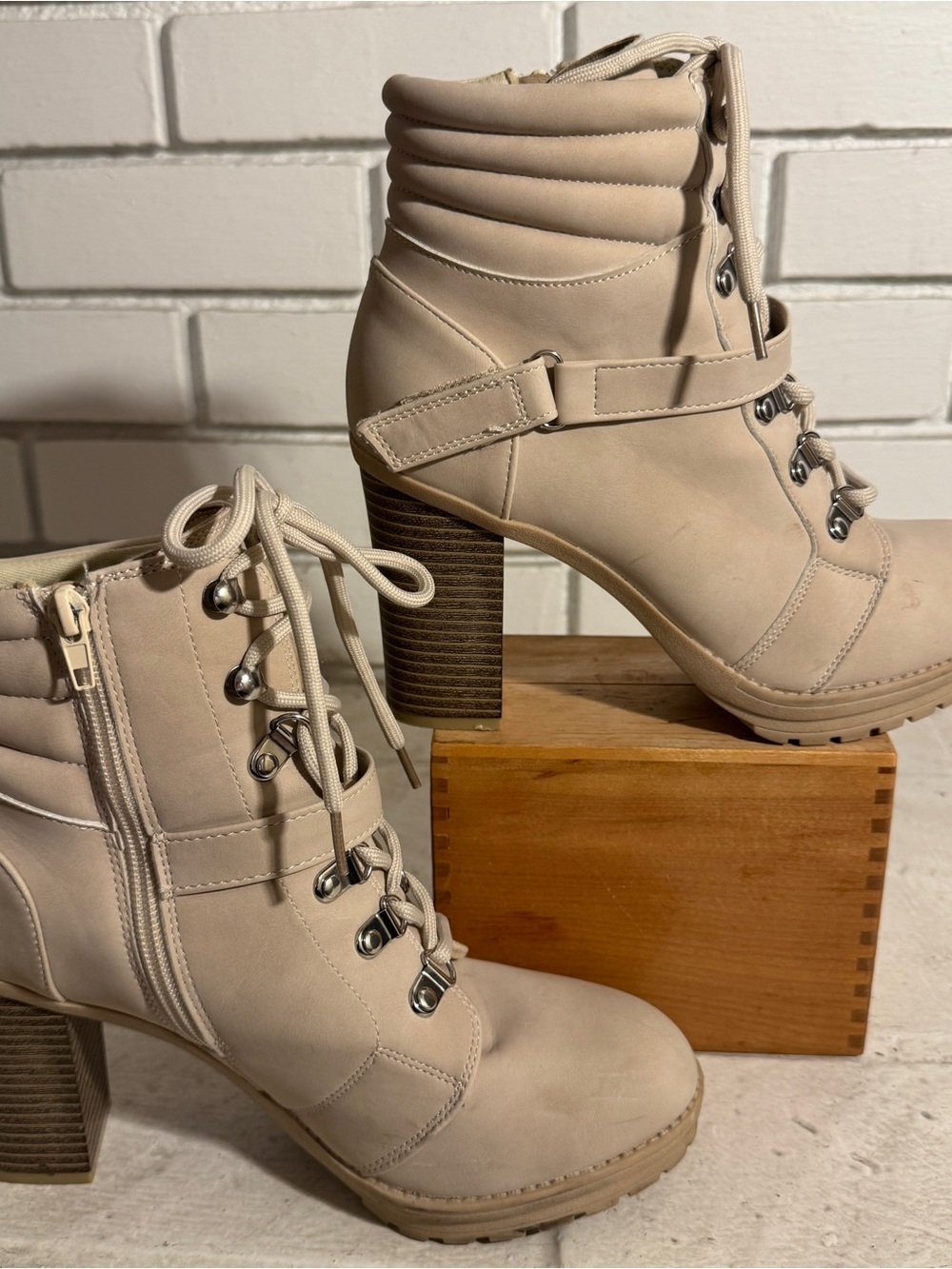 Andiamo "Abonnet" Heeled Combat Boots - Picture 4 of 12